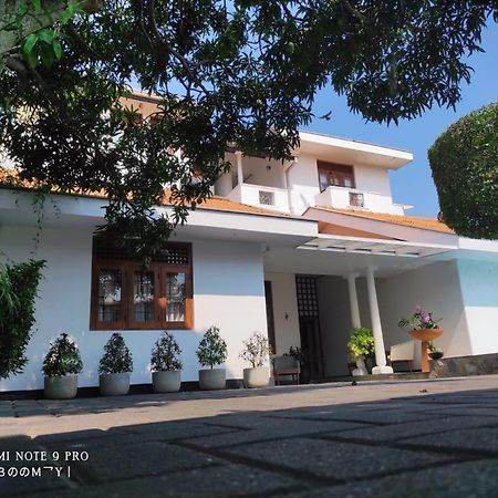 Suriya Arana Bed & Breakfast Negombo Eksteriør bilde