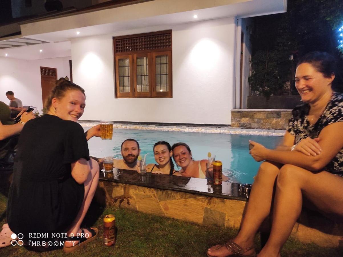 Suriya Arana Bed & Breakfast Negombo Eksteriør bilde