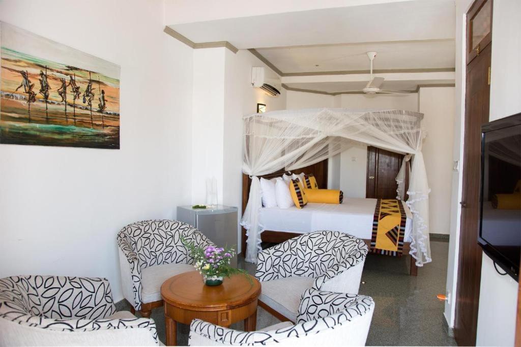 Suriya Arana Bed & Breakfast Negombo Eksteriør bilde