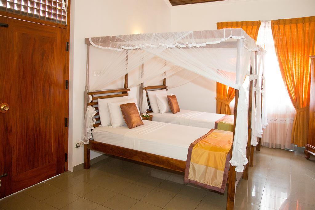 Suriya Arana Bed & Breakfast Negombo Eksteriør bilde