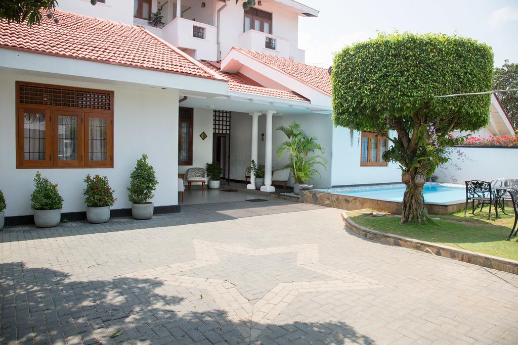 Suriya Arana Bed & Breakfast Negombo Eksteriør bilde