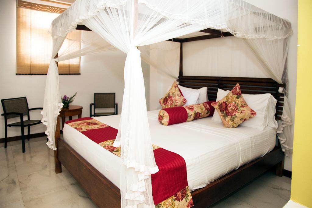 Suriya Arana Bed & Breakfast Negombo Eksteriør bilde
