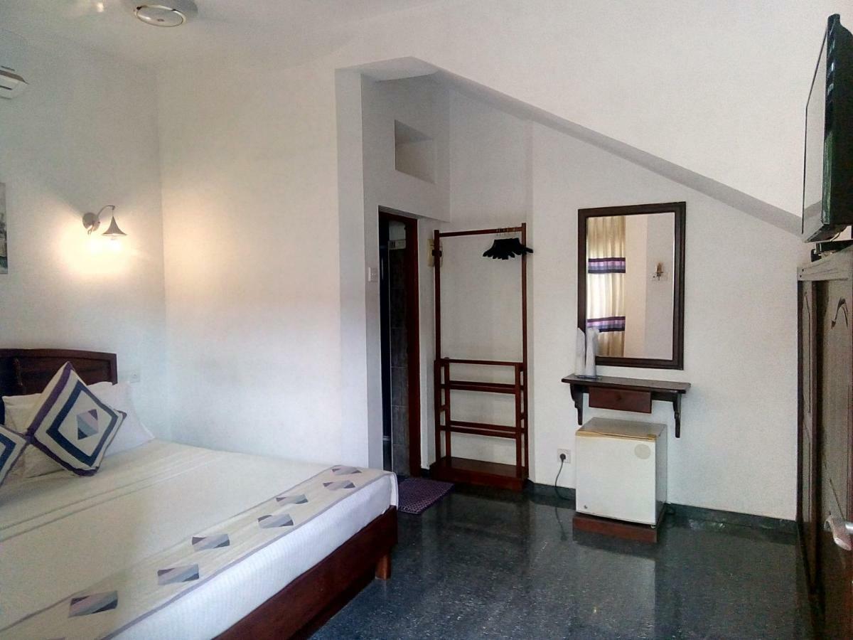 Suriya Arana Bed & Breakfast Negombo Eksteriør bilde