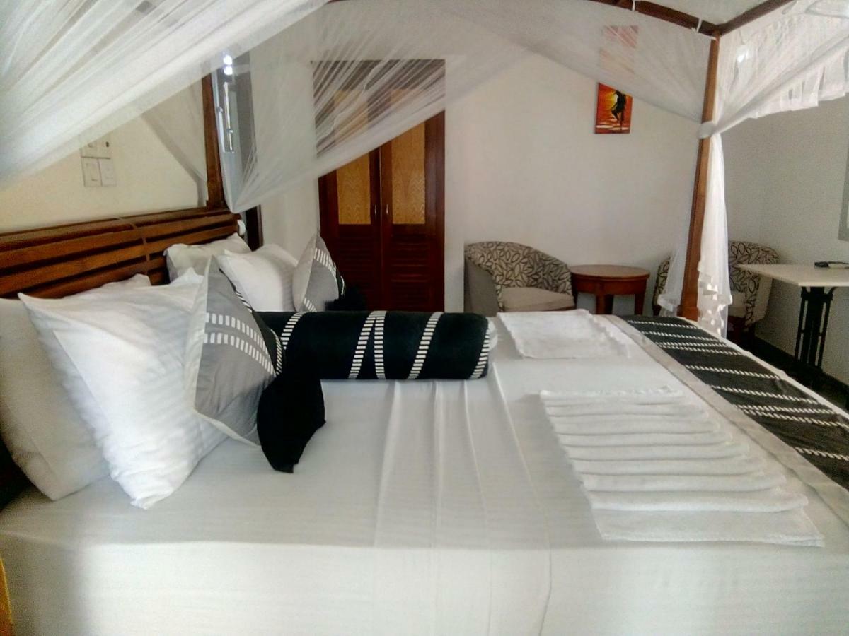 Suriya Arana Bed & Breakfast Negombo Eksteriør bilde