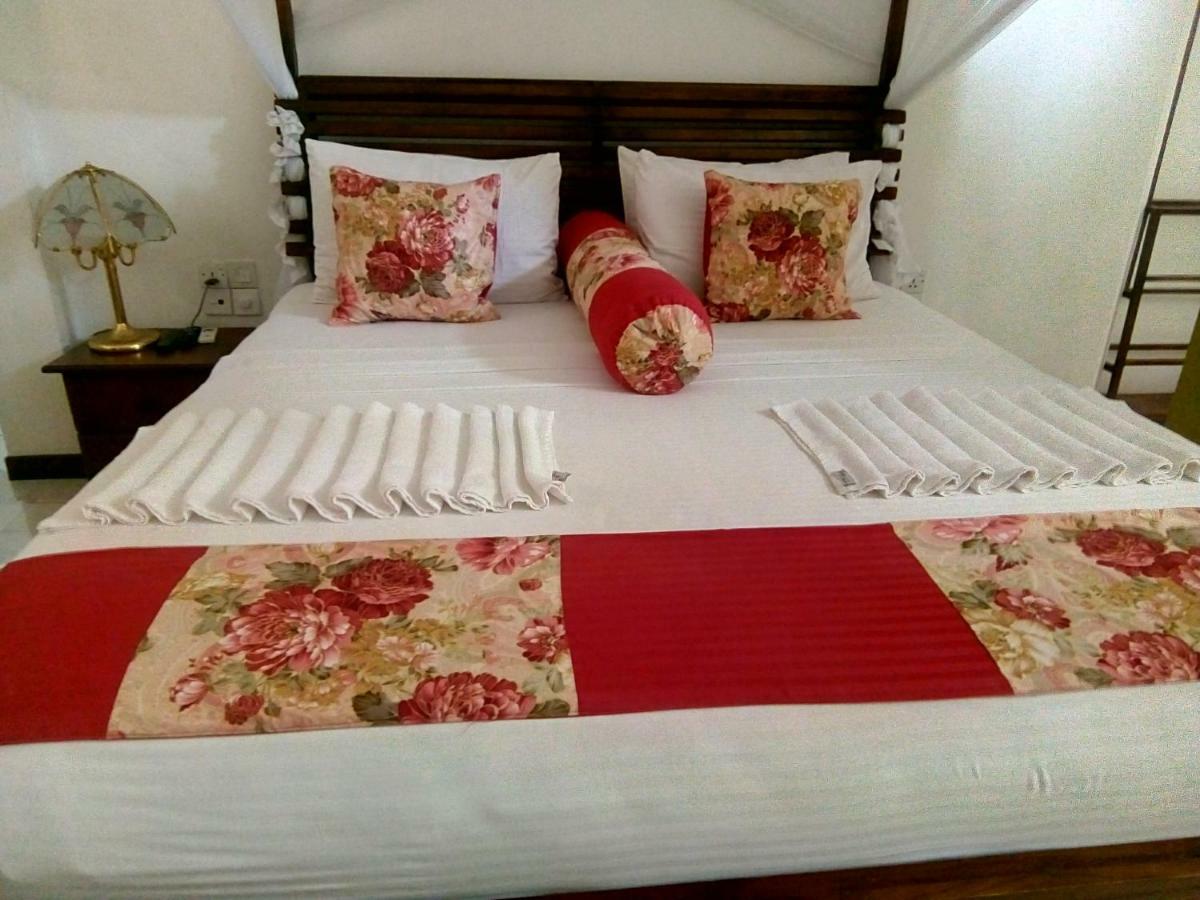 Suriya Arana Bed & Breakfast Negombo Eksteriør bilde