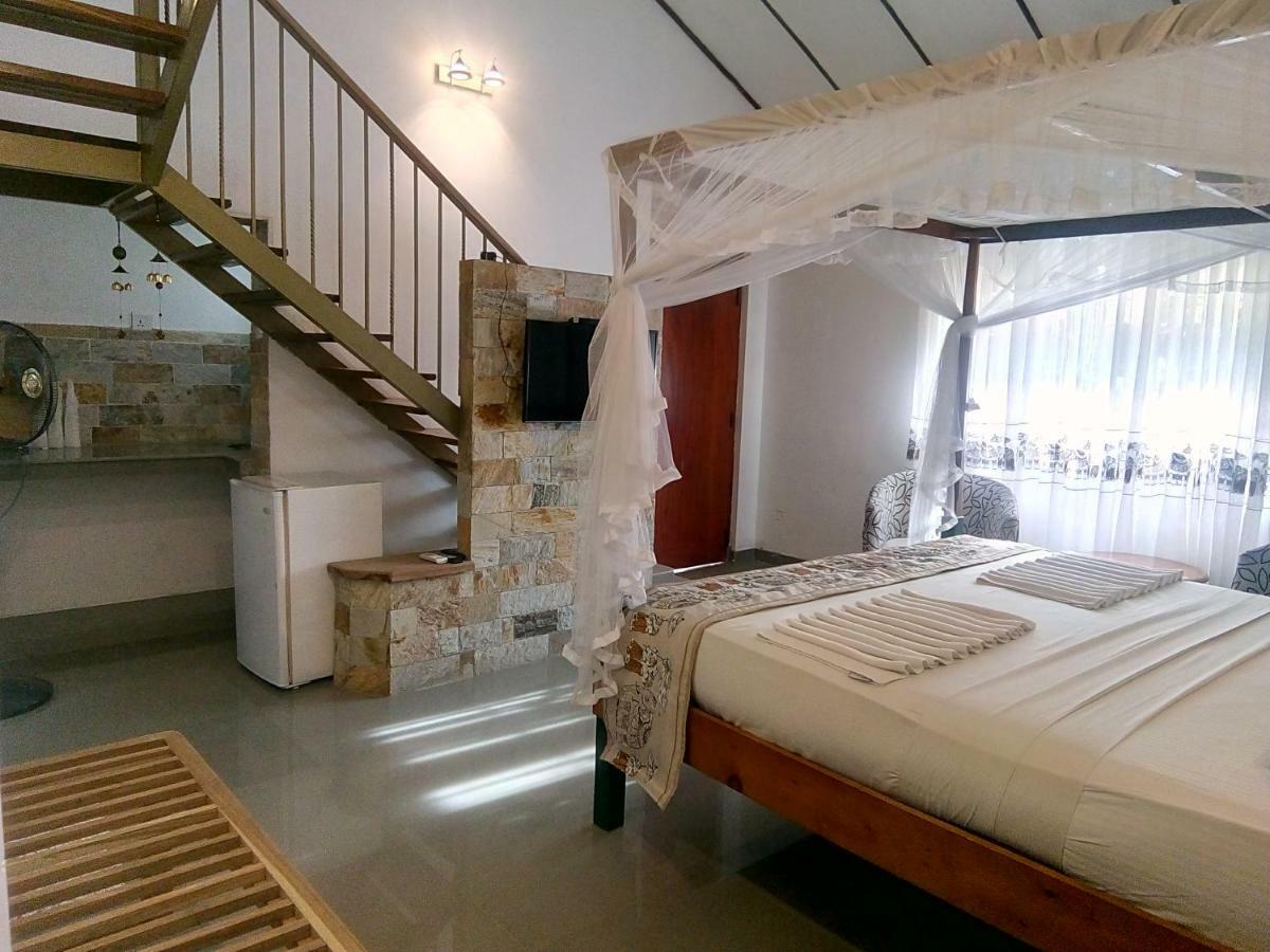 Suriya Arana Bed & Breakfast Negombo Eksteriør bilde